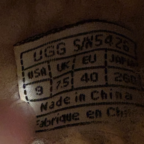 UGG Kalie Chestnut Suede Y2K
Sheepskin Lined Wood Sole Mule
Clogs 5426 Size 9 - Picture 10 of 10